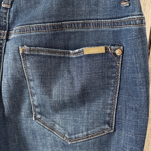 Chico’s Embellished Pearl Ankle Blue Jeans - Picture 5 of 10